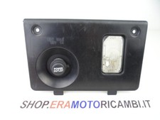 LUCE CON PRESA ELETTRICA 12V VANO SOTTO SELLA HONDA PANTHEON 150 FES 2003