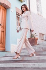 Donna Serena Sandali Donna in