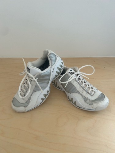 Nike air court - court, motion
