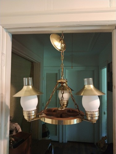 Lampadario vintage tre luci