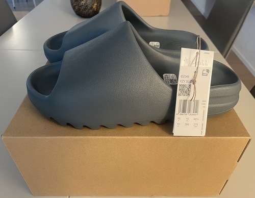 Yeezy slide - yeezy,