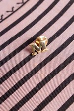 Spilla Vintage M Avon Oro