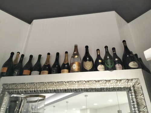 Bottiglie vuote champagne e - di,