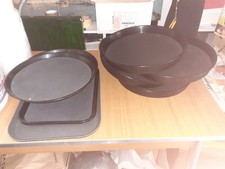 9 Vassoi Antisvivolo Per Bar Rotondi E Rettangolari +10 Portabustine