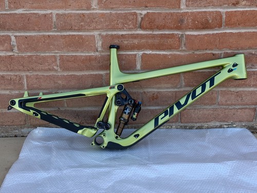 Pivot switchblade frameset - pivot, v2