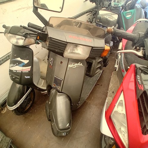 Scooter peugeot metropolis - peugeot, 50