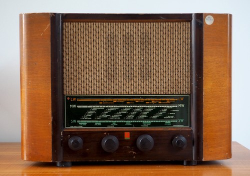 Vintage ferranti valve radio - vintage,