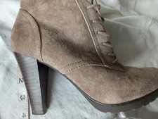 WHITE MOUNTAIN Suede Ankle