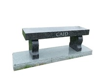 Panca commemorativa in granito