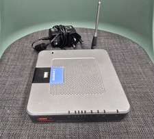 Linksys WRT54G router wireless 3G. OpenWRT installato.