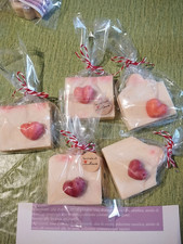 5 SAPONI  ARTIGIANALI ALL'OLIO