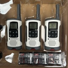 Motorola T260TP Talkabout Walkie Talkie 3 radio bidirezionale 22 canali nuovo con scatola bianco