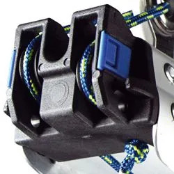 Selden boom outboard - outboard, end