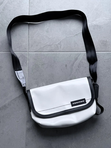 Freitag recycled massenger - recycled,