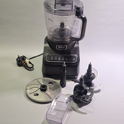 Ninja tritatutto con auto - ninja,