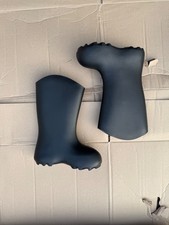 Stivali alieni Lyricoconut