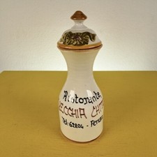 vaso bottiglia in ceramica ristorante vecchia chitarra ferrara