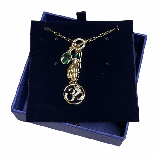 Swarovski simbolico hand - hand, om