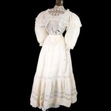 Antico abito vestito