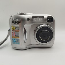 Nikon Digital Camera macchina