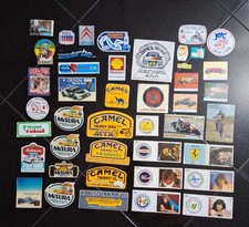 LOTTO 42 ADESIVI VINTAGE anni 70/80 SPORT FORMULA UNO FERRARI MACCHINE MOTO