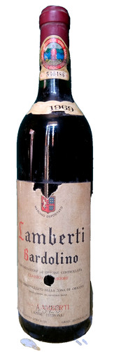Bottiglia vino bardolino - vino,
