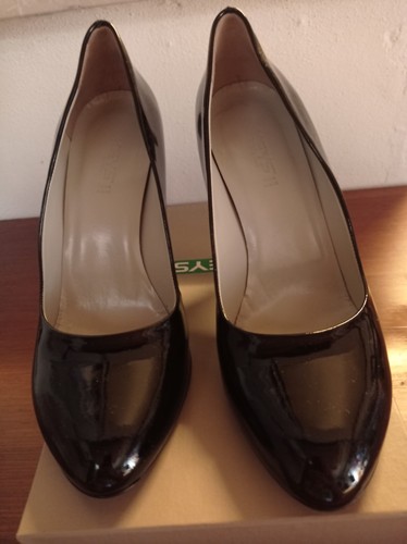 Scarpe eleganti dècolletè