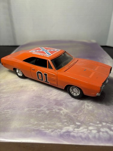 Duke hazzard ertl 1 18 - hazzard,