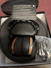 Monolith M1060 Cuffie