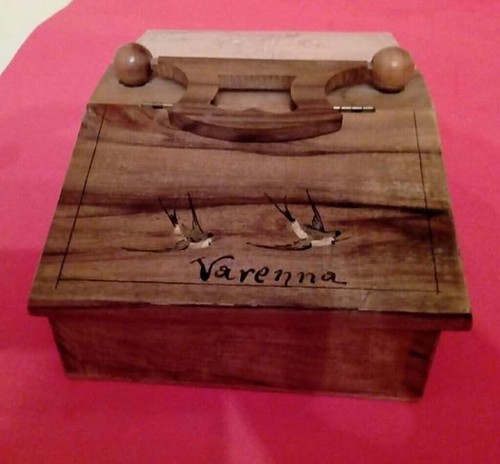 Vecchia scatola legno - in,