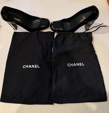 Scarpe decolte Chanel nere in