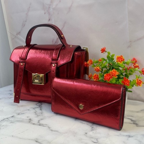 Nuovo con etichette - ,