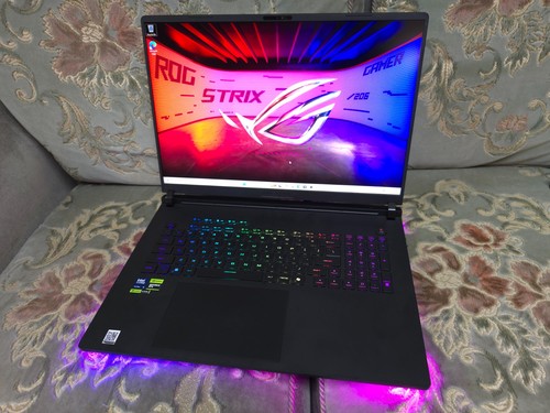 Asus rog strix - 18, ultra