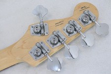 Squier By Fender Affinity Jazz