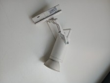 impianto di illuminazione per negozi, sale mostre etc etc di colore bianco