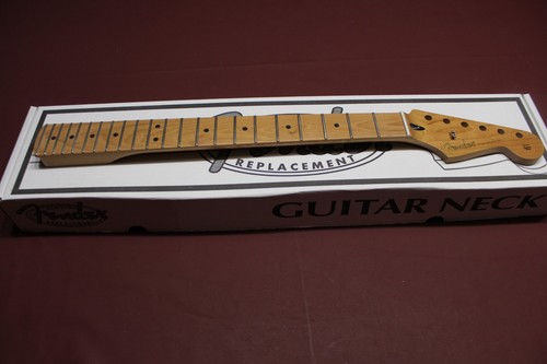 Fender stratocaster collo - collo, in