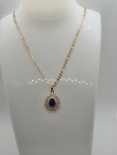 Collana elegante in acciaio