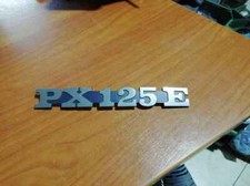 FREGIO TARGHETTA LATERALE COFANO PIAGGIO VESPA PX125E PX 125 E CIF 5768-A 194717