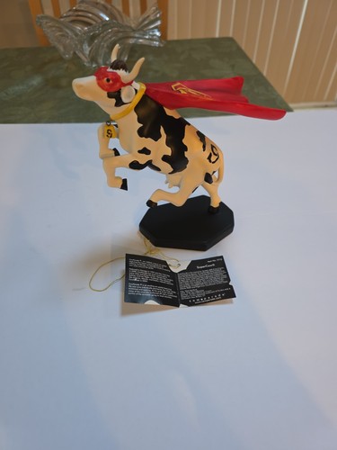 Statuina cow parade supercow - statuina,