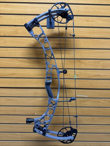 Item 3945 hoyt alpha 2 - -,