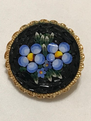 Bellissima spilla floreale