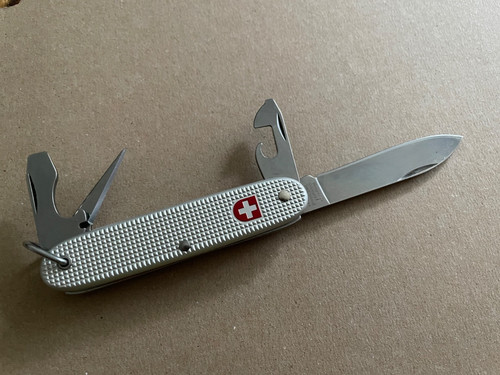 Coltello svizzero soldato