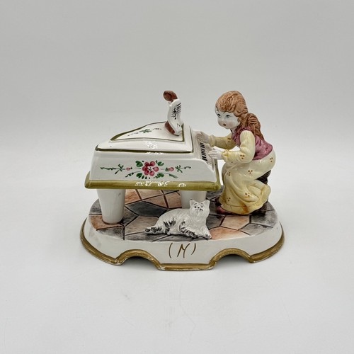 Scultura porcellana ragazza - , al