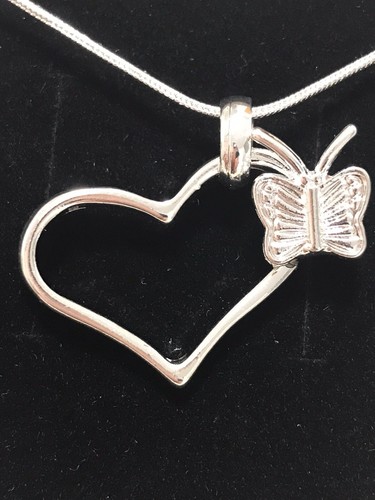 Collana con pendente - con, e