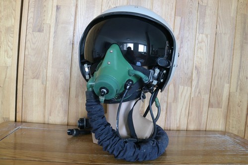 Casco volante pilota caccia