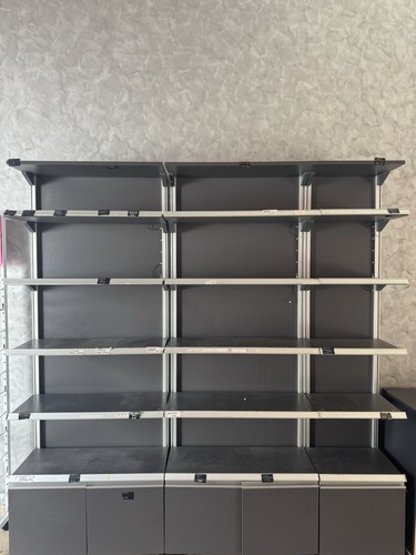 Scaffali negozio con led - scaffali,