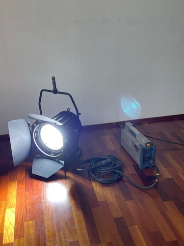 Arri compact 2500w hmi - compact,