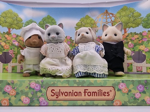 Sylvanian families hotel - families, staff