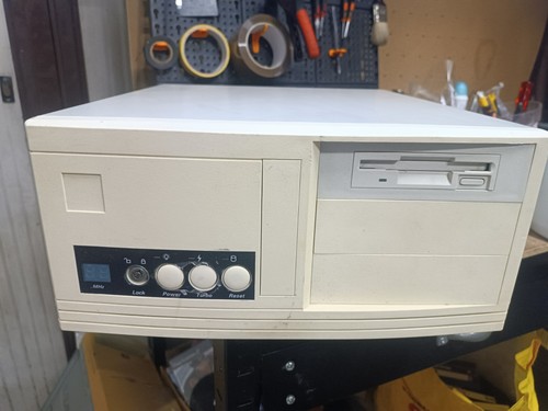 Vintage desktop at pc - desktop,