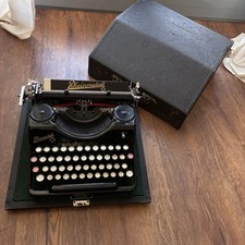 Macchina da scrivere portatile